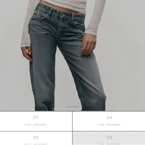 Lågmidjade Zara jeans - Blå lågmidjade jeans storlek 34! Helt oanvända endast testade.