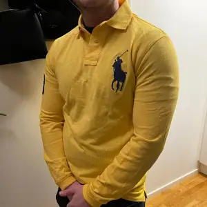 En långärmad Ralph lauren! Storlek m. Inte använd!