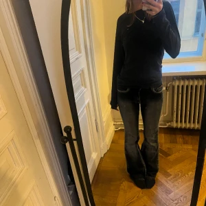 Cooola jeans💛💛 - Sjukt snygga jeans köpta vintage! Obs!! Skickas senast söndag!! (Reser bort)