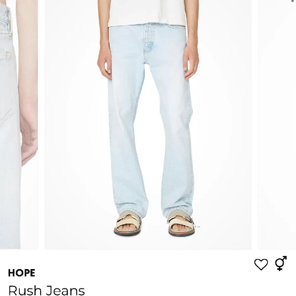 Köpt för något år sedan, i bra skick! Storlek 32, skriv om du har några funderingar🤩. Jeans & Byxor.