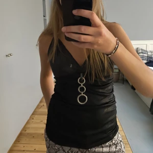 Halterneck topp - Cool festtopp köpt second hand!