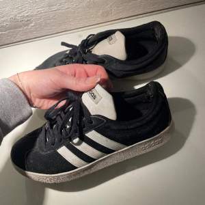 Adidas skor i nyskick! Storlek 38 