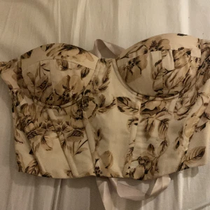 Corsett top - Endast provad annars helt ny