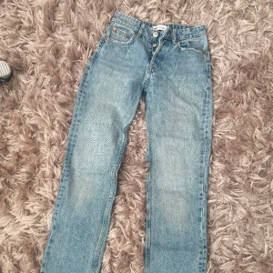 Zara straight jeans  - Superfin jeans i nysskick 🥰🥰Pris kan diskuteras 