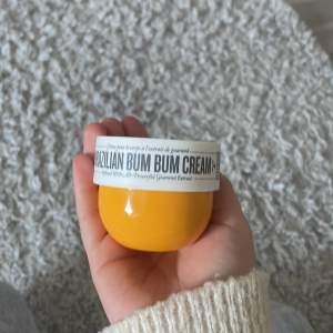 Mini bum bum cream, använd fåtal gånger. 