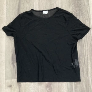 Genomskinlig t-shirt - Inte använd, genomskinlig 