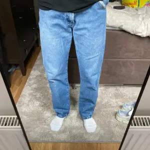 Blå jeans från wrangler