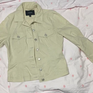 Stretchjacka (jeansmodell) (36) MEXX -  Jättefint skick  Mycket stretching mAv bomull/elastan  Rök- och djurfritt hem