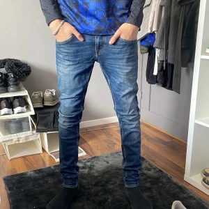 Tiger of sweden jeans  - Mörk blåa Tiger Of Sweden jeans 👖  Modell: slimstyle W:29 L:31 Skriv för mer info ℹ️  Pris kan diskuteras 