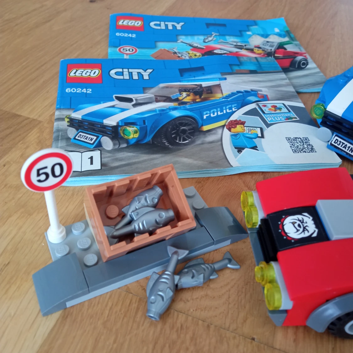 Lego City 60242 Tjuv och Polis  - 90