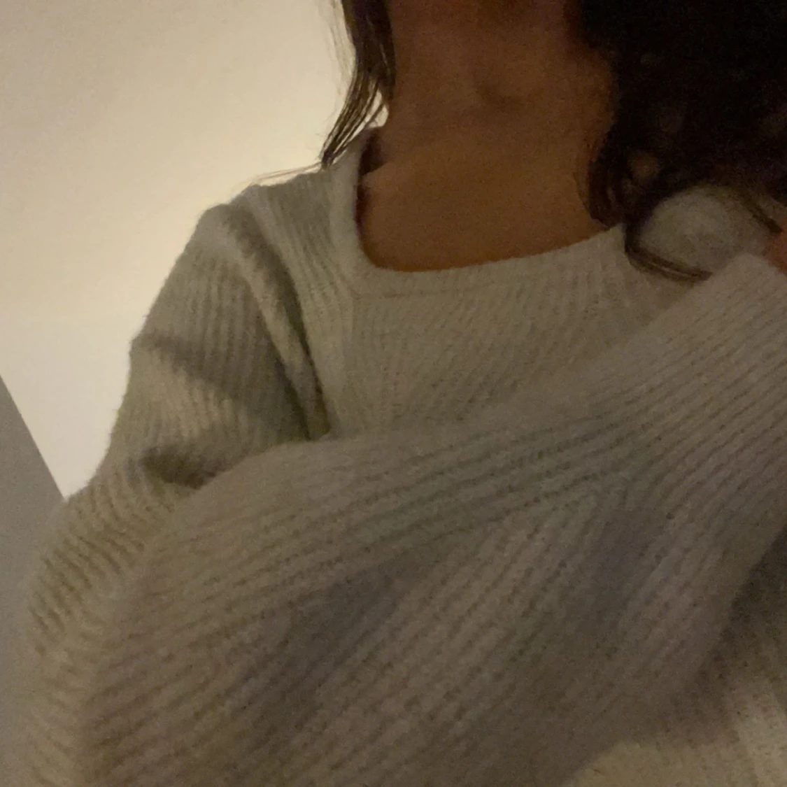 Beige vit stickad tröja  - 90