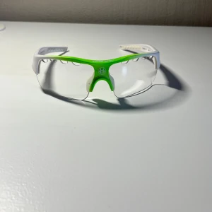 Innebandy glassögon - Säljer innebandy glasögon som jag har använt 3-4 gånger 