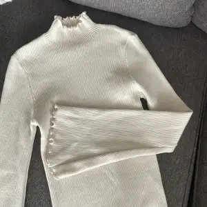 tröja i storlek xs använd en gång 
