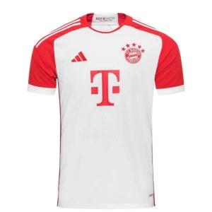 Bayern München 23/24 Tröja + Shorts - Ny skick, ej använt 