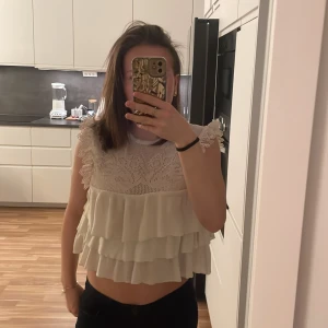 Blus - Säljer denna svin snygga blusen från zara❤️