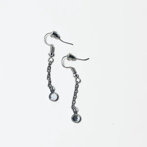 Handgjorda örhängen  - @bladhsmycken på instagram