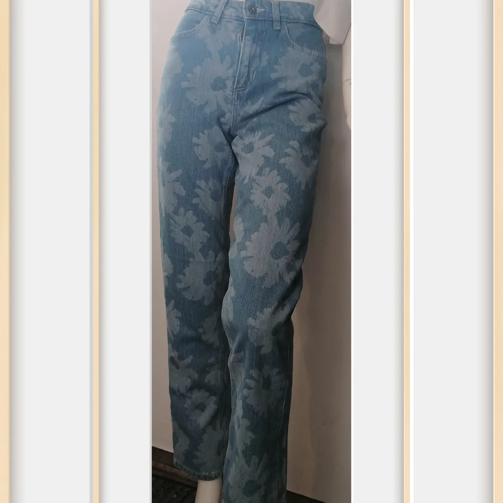 Mycket fina speciella jeans.. Nypris899kr Nya med alla lappar kvar!! . Jeans & Byxor.