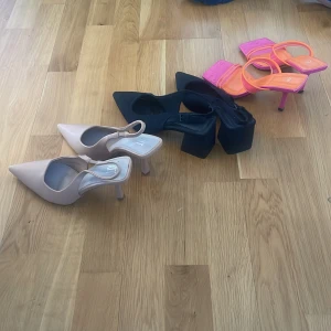 Sommar klackar säljes  - Säljer mina klackar för 150 kr st. 