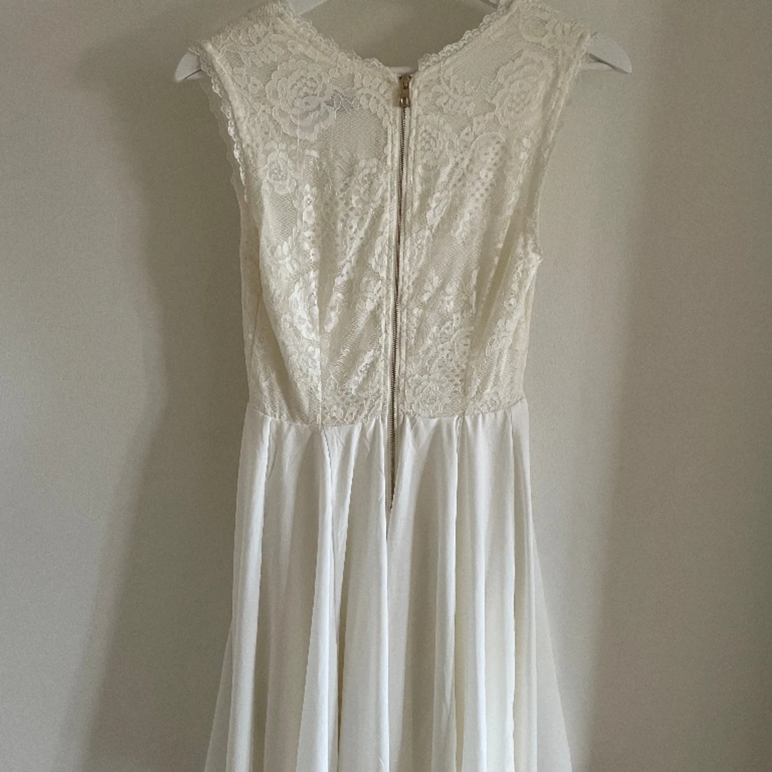 Vit klänning  - 90