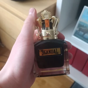 Jean Paul gaultiers scandal pour homme le parfum  - Nästan full