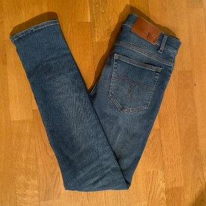 Tiger of sweden jeans - Skit snygga, säljer för att jag tyckte att dom var lite för slim för mig. 9/10