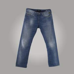 Riktigt najs raka Replay jeans i storleken W34 L32! Skitsnygg färg imo. Skick: 9,5/10, inga tecken på användning. Skriv för fler bilder eller vid funderingar 🤝