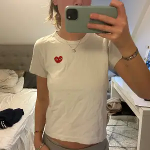 T-shirt från comme des garcons!  Passar XS/S