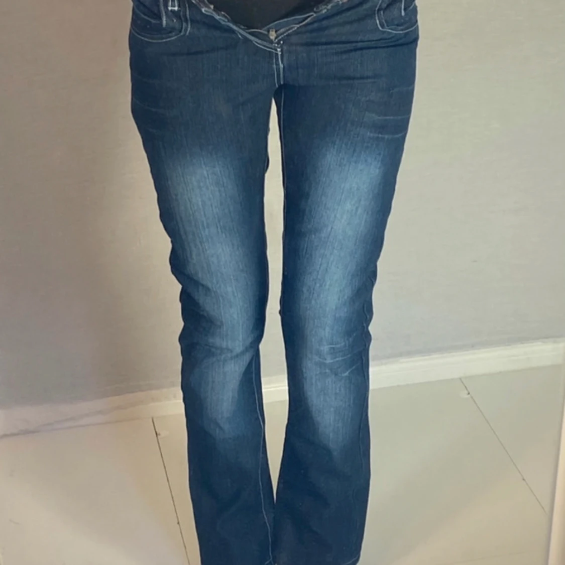 Low waist bootcut jeans