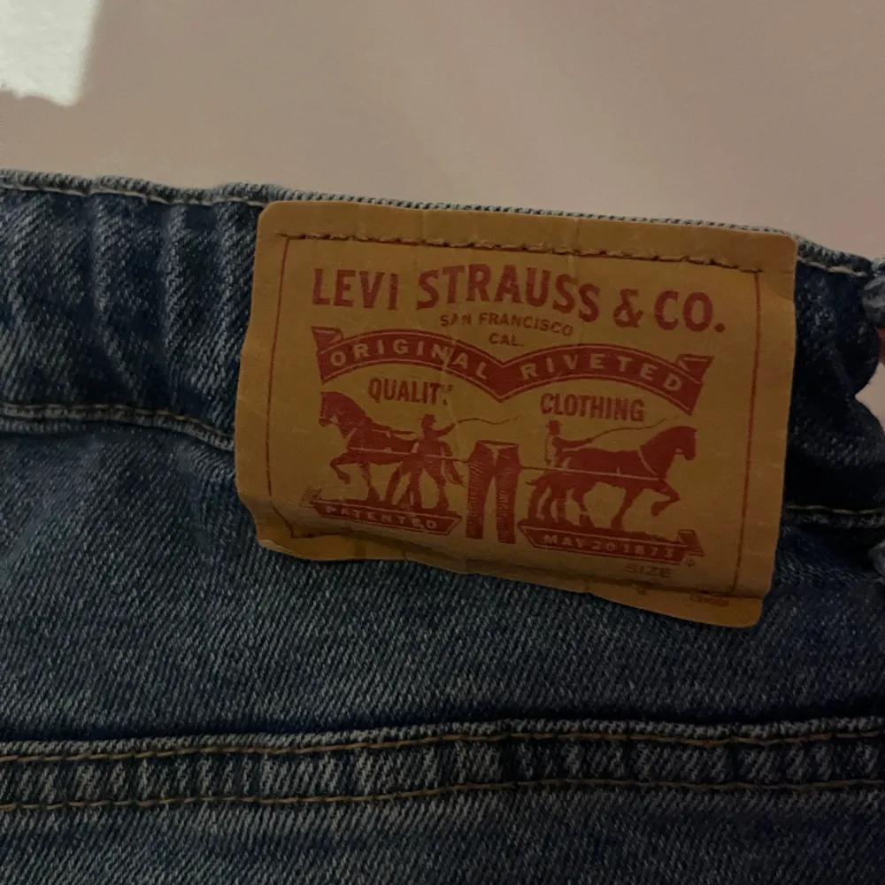 Levis 551  Strl 14år  Skick 6/10 Skriv för mer bilder. Jeans & Byxor.