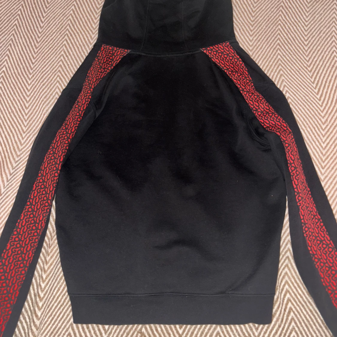 Röd hugo boss kofta  - 91