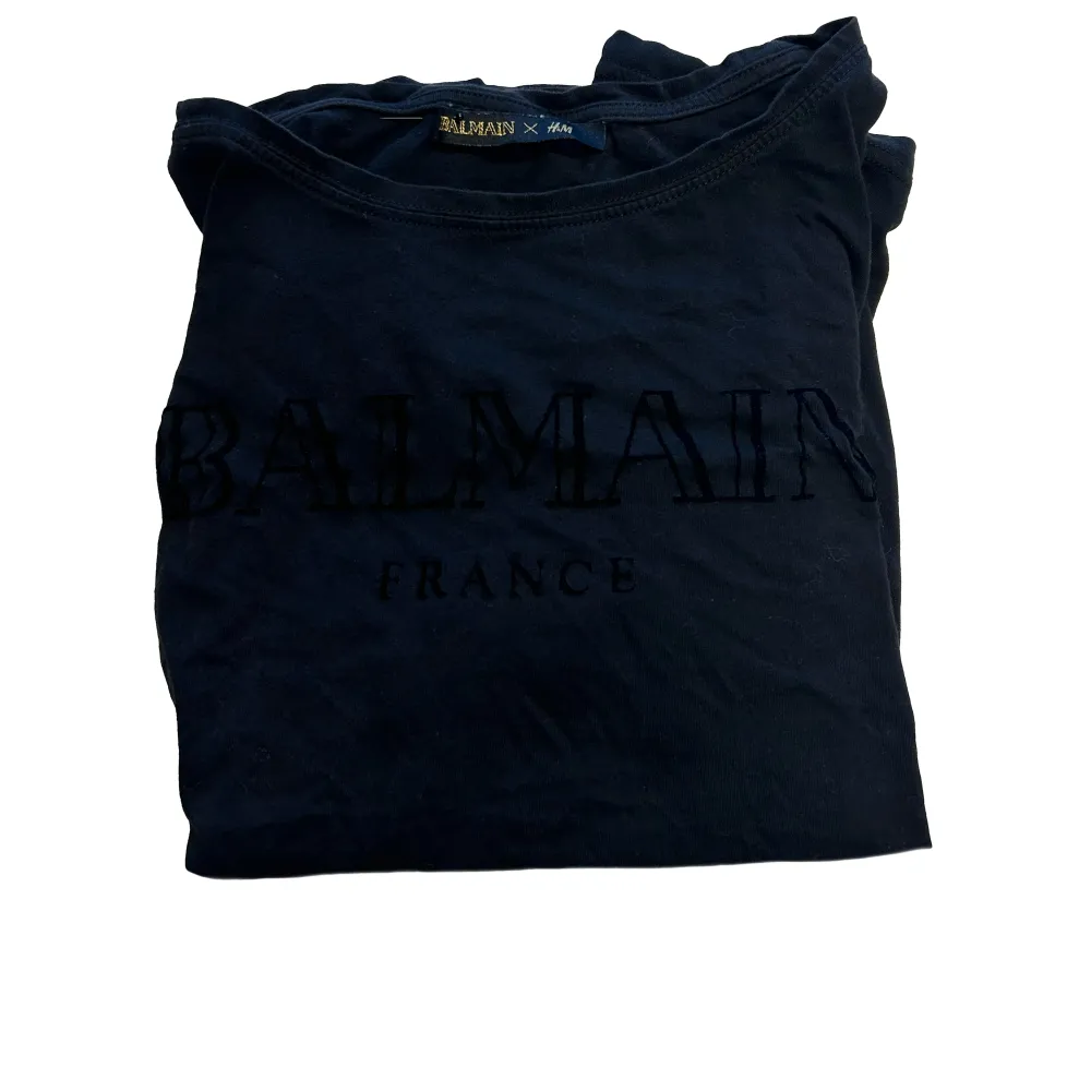 Balmain X HM T-Shirt i Stl S, gott Skick!. T-shirts.