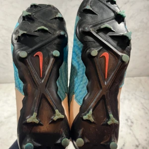 NIKE PHANTON GX - Skor är i fin sick ungefär 7/10 köpt för ca 1000kr