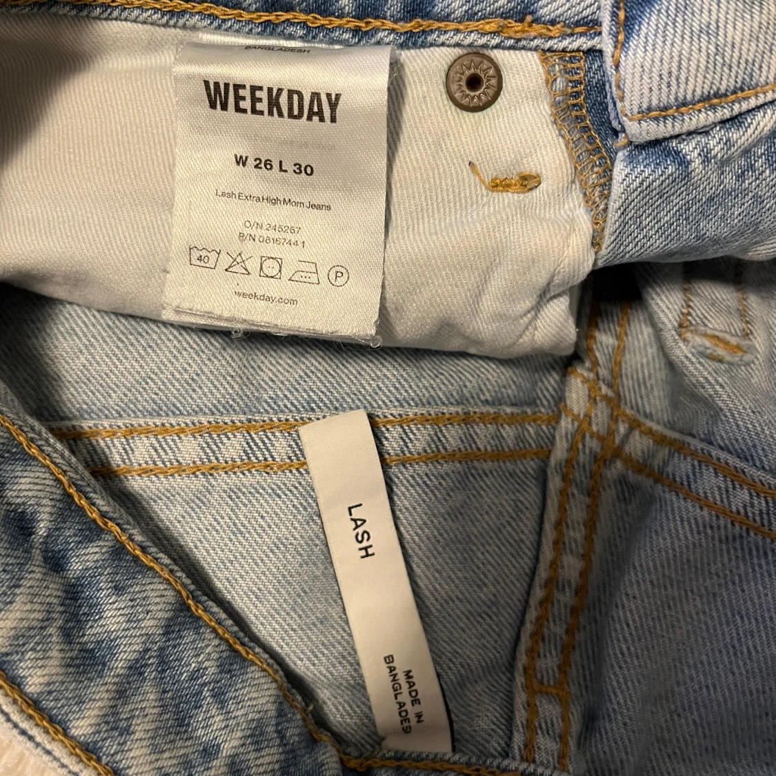 Ljusblå jeans - weekday - 91