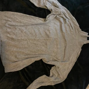  Polotröja Jätteskönt material -  Stickad polokrage tröja inte mycket använd