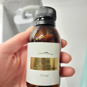 Organic cold pressed oil - Organic cold pressed oil. Oanvänd. 100ml