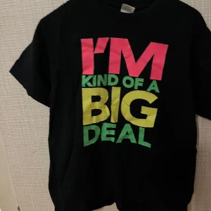 T-Shirt - T-shirt  Storlek: M  Köparen står för frakt 