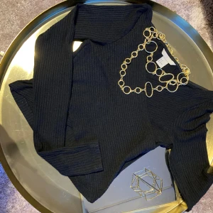 Long sleeve top - Black sexy top, good condition, fits 36-38