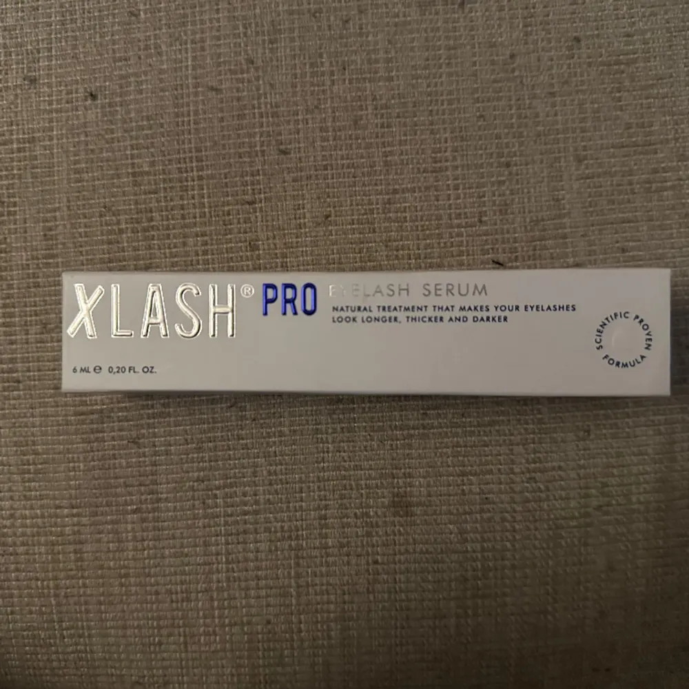 Xlash Säljer Sveriges mest sålda ögonfransserum från Xlash. Oanvänd med obruten förpackning. Stora förpackningen med 6ml. (köpare står för frakten). Accessoarer.