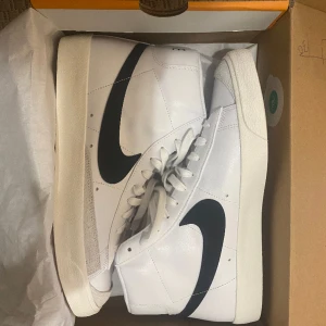 Nike Blazers Vintage 77 Size 45 - Brand New never used never worn. Selling cause size wasn’t right. Size 45. Original Price 1250SEK