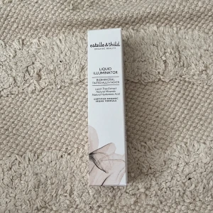 Oanvänd highlighter - En helt oanvänd highlighter/ illumination från esthelle&thild i färgen light den är endast testad på handen, 100kr +frakt