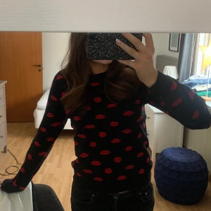 Tröja - Från monki, aldrig använd