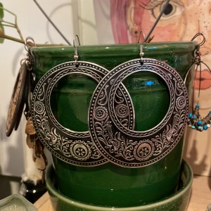  coola örhängen - snygga häftiga boho hippie stora örhängen 