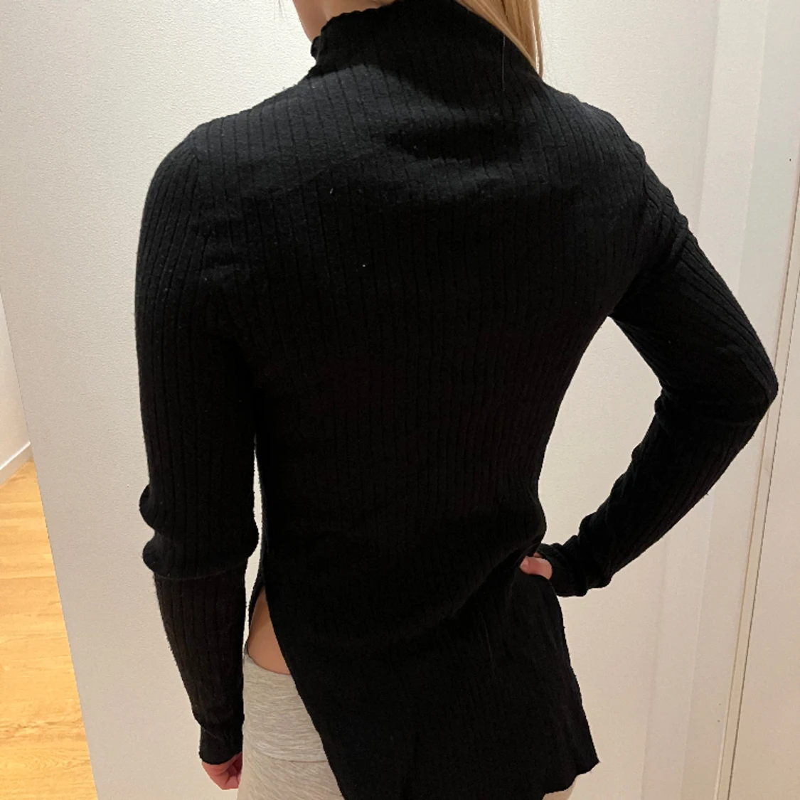 Svart långtröja - 90