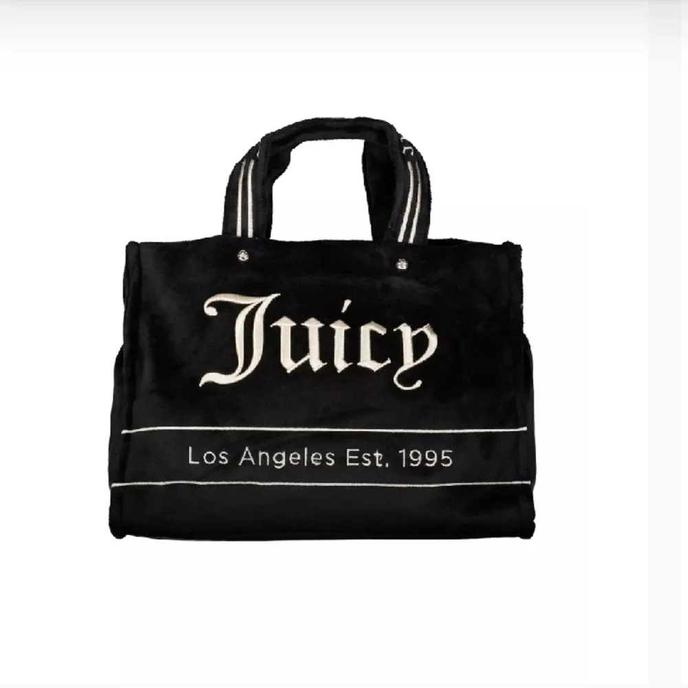 (SÖKER!!!) JUICY COUTURE Iris Medium Shopper Bag - Svart (för ett rimligt pris!). Väskor.