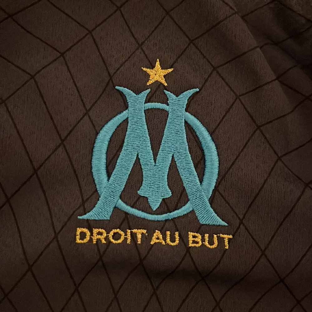 Marseille tröja med kolašinac där bak som är i bra skick. T-shirts.