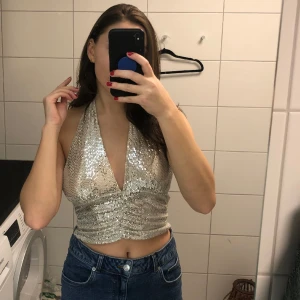 Glittertopp från Gina S - Glittrar superfint i lite mörkare belysning. Storlek S, Nyskick