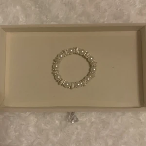 Armband - Köp innan 24 december för att få fri frakt!🩵