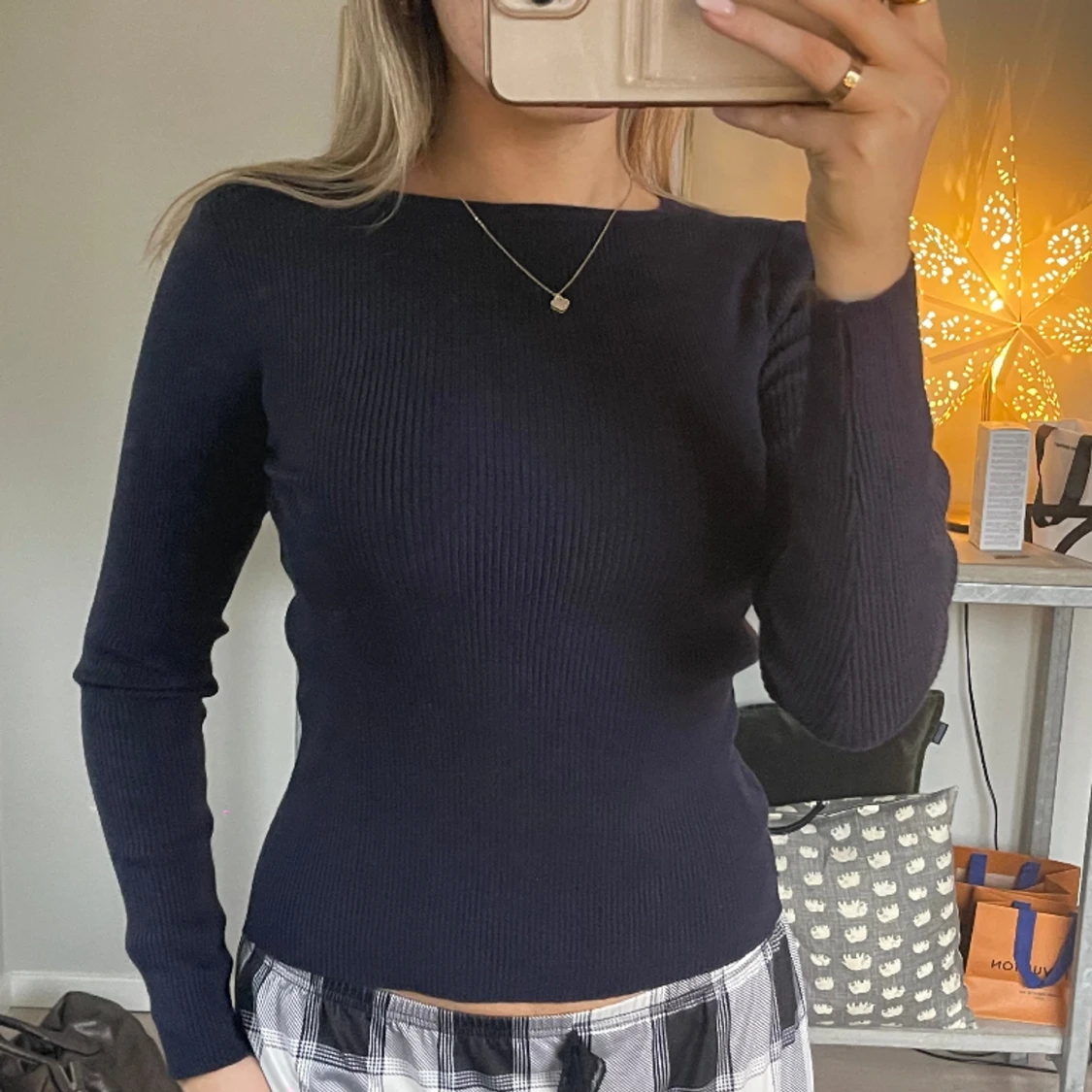 Marinblå stickad tröja💘