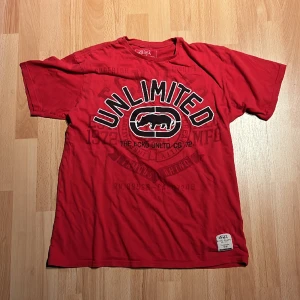 Ecko unlimited T-Shirt - Fet asf ecko tee🤤🤤säljer för kmr nt t användning🙏inga flaws or anythin🐊pris går diskuteras 💯‼️KÖPARE STÅR FÖR FRAKT‼️