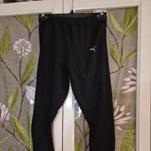 Träningstights  - Använda men hela och rena